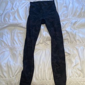 Lululemon wunder unders camo